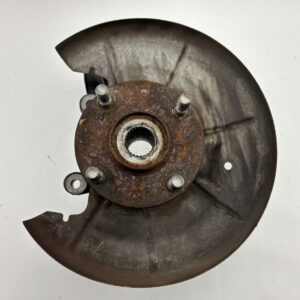 1990-1993 Mazda Miata 1.6l Driver Side Rear Spindle Hub Assembly / Non-ABS / NA111