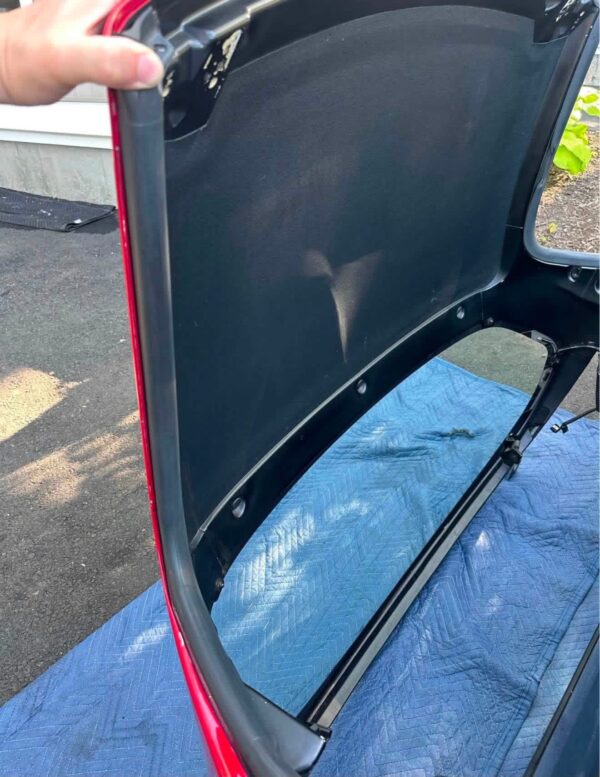 OEM Red Hardtop with Heated Glass Rear Window – Excellent Condition