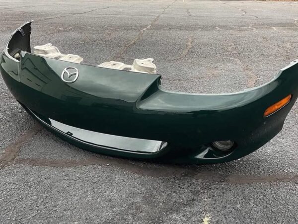 IMG_7440 Front bumper assembly for a 2001–2005 Mazda MX-5 Miata (Mk2.5 / NB2 facelift model).