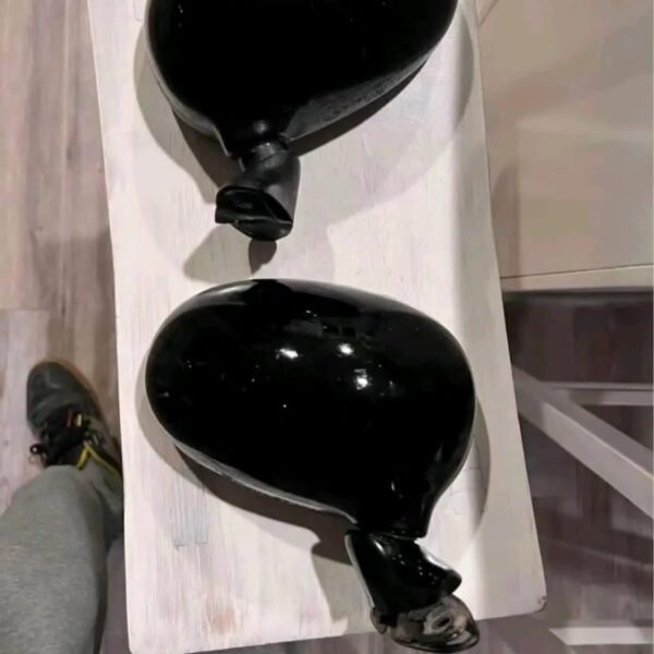 Oval vehicle side mirrors