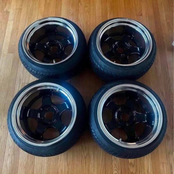Work Meister S1 style deep-dish alloy wheels