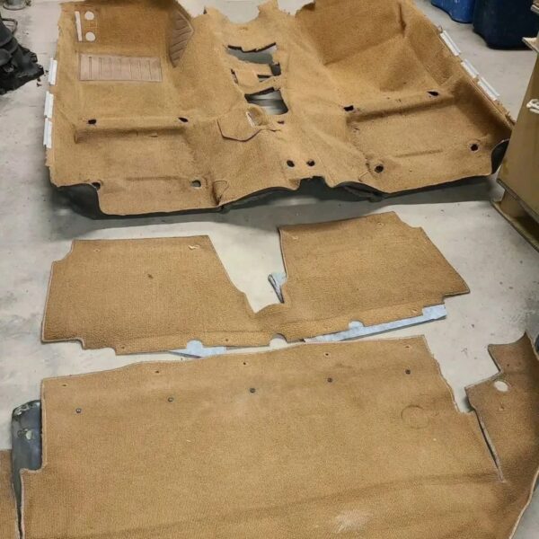 IMG_8494 Disassembled Mazda MX-5 Miata NA generation (1990–1997) factory tan leather interior