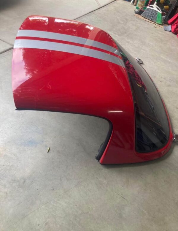 IMG_0337 OEM Mazda Miata MX-5 Hardtop (NA / NB Gen) – Classic Red with Racing Stripes