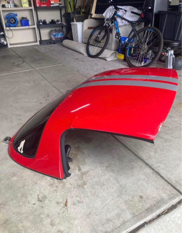 IMG_0339 OEM Mazda Miata MX-5 Hardtop (NA / NB Gen) – Classic Red with Racing Stripes