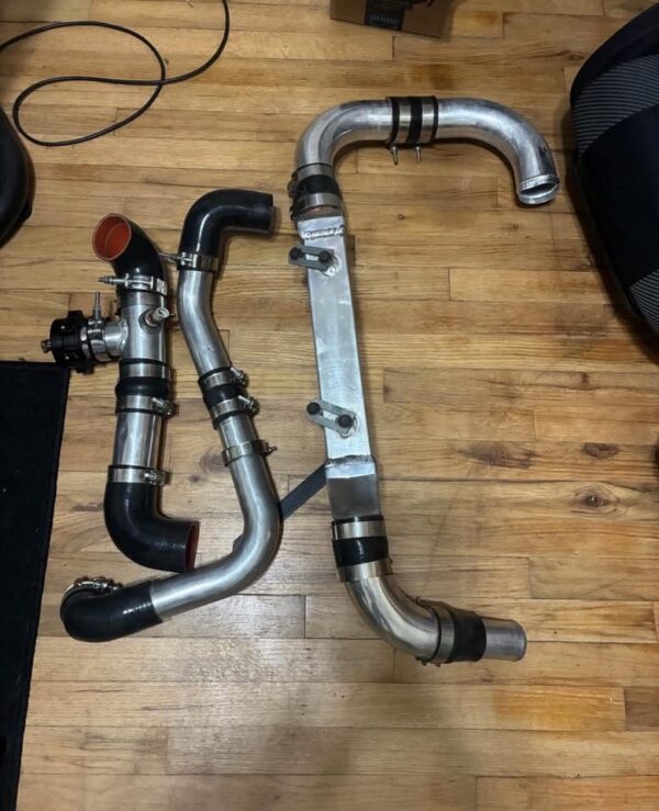 Complete Turbocharger Kit with Intercooler Piping