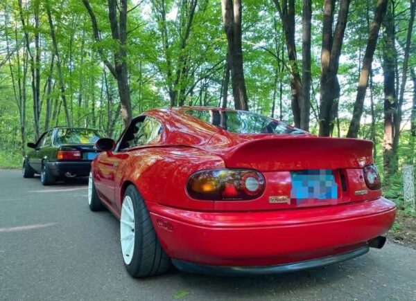 IMG_1472 OEM Mazda MX-5 Miata NA/NB (1990–2005) Removable Hardtop & Matching Trunk Lid w/ Spoiler – Classic Red