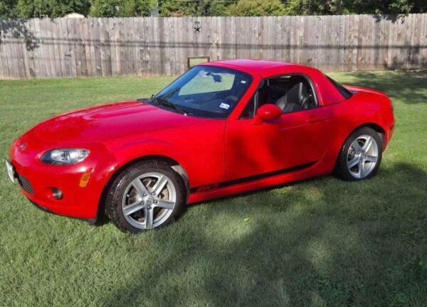 IMG_1663 OEM (or high-quality OEM-style reproduction) NC Miata Aluminum Removable Hardtop in Formula Red / New Formula Red