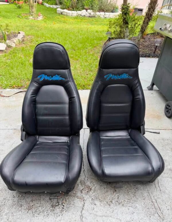 IMG_1786 OEM Mazda MX-5 Miata NA (1990–1997) Front Bucket Seats Pair – Black Leatherette with Teal Miata Logo