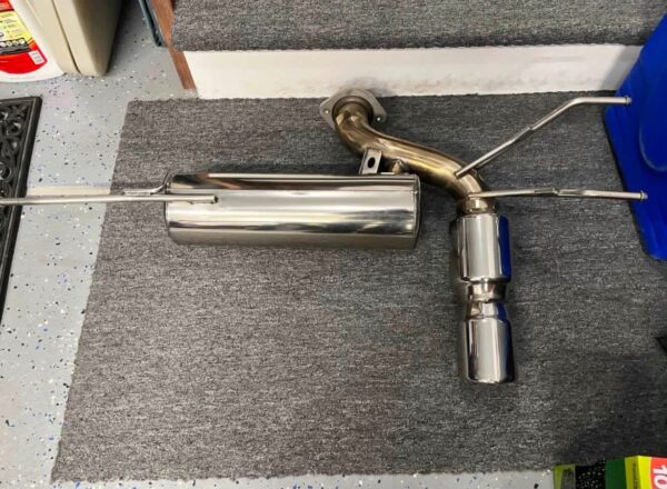Performance Stainless Steel Single-Exit Axle-Back Exhaust Muffler