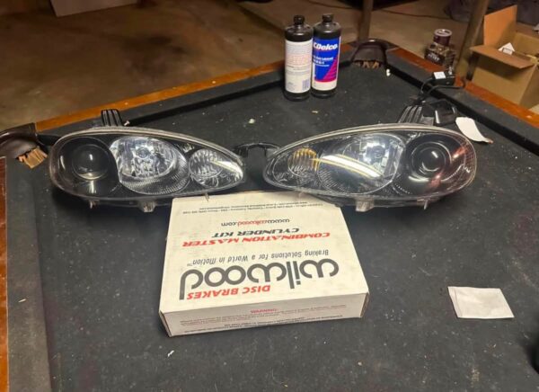 IMG_3679 OEM Mazda Miata NB2 (01-05) Projector Headlights Assembly Pair – Black Housing / Clear Lenses