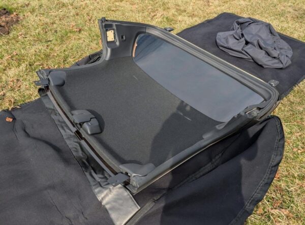 IMG_3692 OEM Mazda Miata NA/NB Factory Removable Hardtop w/ Defroster Glass & Storage Bag