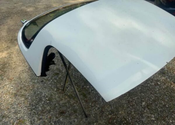 IMG_4471 Mazda MX-5 Miata NA OEM Hardtop – White with Heated Glass Rear Window