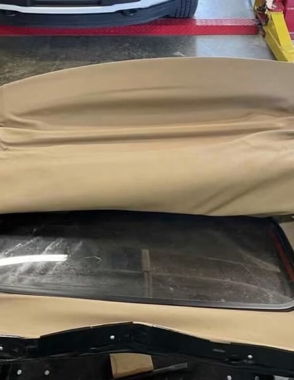 OEM Mazda Miata NA/NB Tan Soft Top with Glass Rear Window – Complete Convertible Roof Assembly (1990–2005)