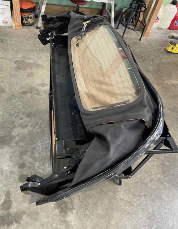 OEM Mazda Miata NA/NB Tan Soft Top with Glass Rear Window – Complete Convertible Roof Assembly (1990–2005)