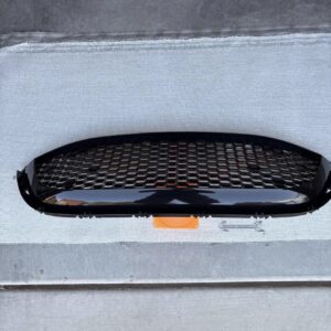 Screenshot Gloss Black Honeycomb Front Upper Grille (OEM Style)