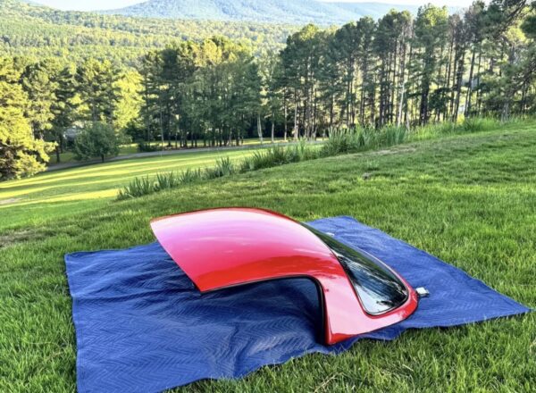 Screenshot OEM Mazda MX-5 Miata NA Hardtop – Classic Red with Heated Rear Glass (1990–1997)