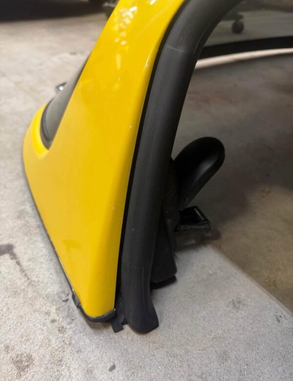 OEM Mazda Miata Hardtop (Yellow) – Rear Defroster Glass