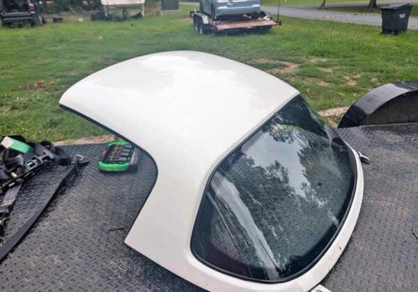 IMG_8355 OEM Mazda MX-5 Miata NA/NB Hardtop – White with Heated Glass Rear Window