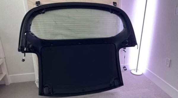 IMG_7759 OEM Mazda MX-5 Miata NA Hardtop with Factory Defroster Glass – Gloss Black