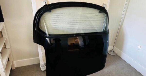 IMG_7761 OEM Mazda MX-5 Miata NA Hardtop with Factory Defroster Glass – Gloss Black