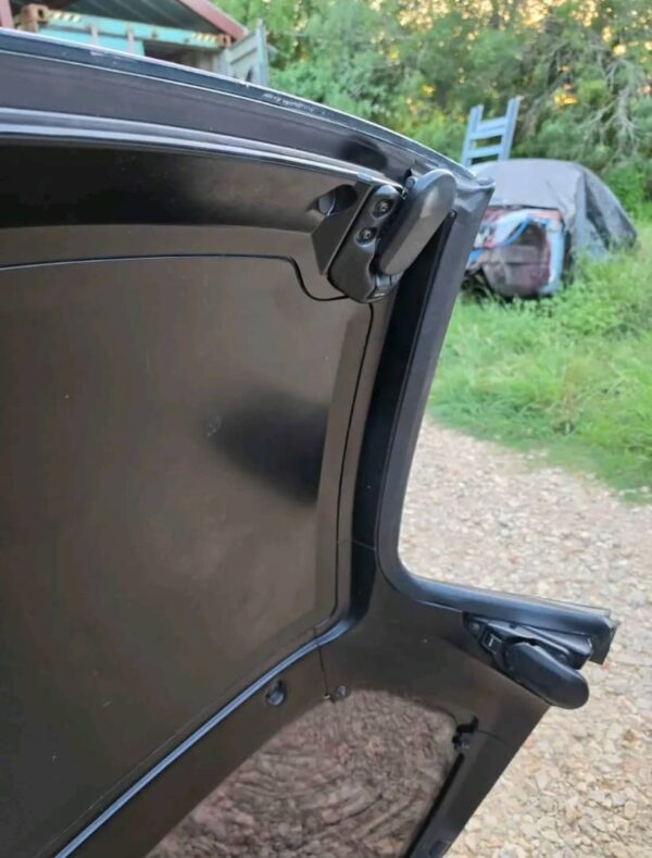29316ab5-e2eb-4321-b299-634cd288d741 Mazda MX-5 Miata OEM Removable Hardtop – Dark Blue with Rear Glass Window