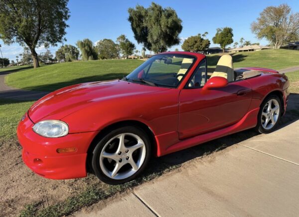 2001 Mazda MAZDA MX-5 Miata RF · Grand Touring Convertible 2D