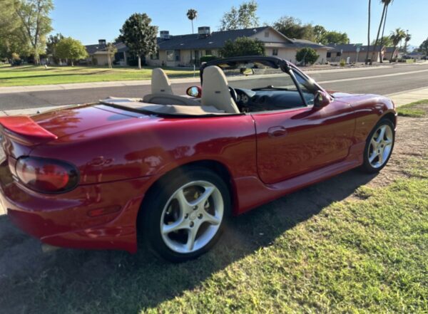 2001 Mazda MAZDA MX-5 Miata RF · Grand Touring Convertible 2D