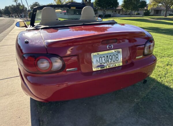 2001 Mazda MAZDA MX-5 Miata RF · Grand Touring Convertible 2D