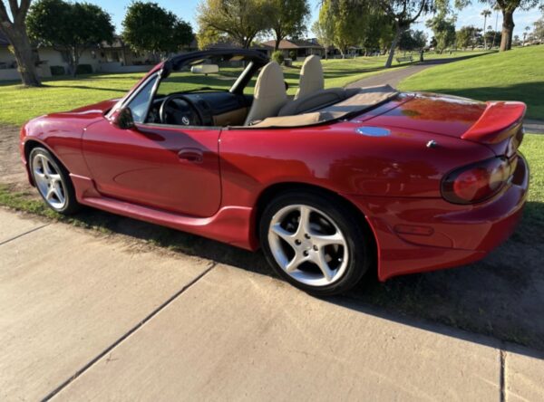 2001 Mazda MAZDA MX-5 Miata RF · Grand Touring Convertible 2D