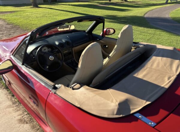 2001 Mazda MAZDA MX-5 Miata RF · Grand Touring Convertible 2D
