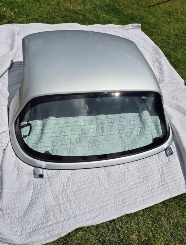 IMG_1303 Silver Sunlight Removable Hardtop Roof with Rear Glass Window – Used OEM Car Roof Panel