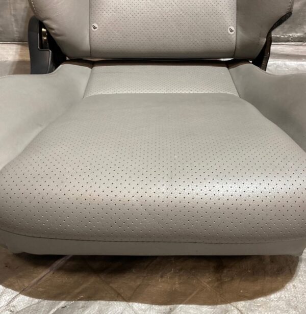 IMG_8136 OEM Mazda Miata NA/NB, Honda S2000 AP1/AP2 Factory Leather Bucket Seats Pair – Light Grey / Silver Leather