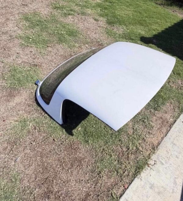 Screenshot OEM White Hardtop for 1990–2005 Mazda MX-5 Miata (NA/NB) – Heated Rear Glass – Used
