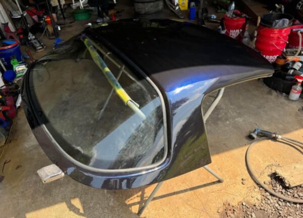 b875a1ea-cb3a-4848-b0df-8cfdea13eb55 Mazda MX-5 Miata OEM-Style Black Hardtop Roof with Rear Glass